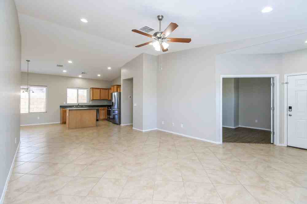 2694 E Hickory St - Photo 5 of 16