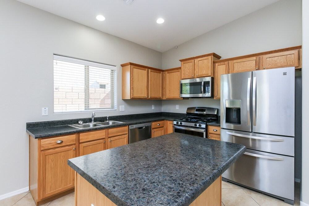 2694 E Hickory St - Photo 6 of 16