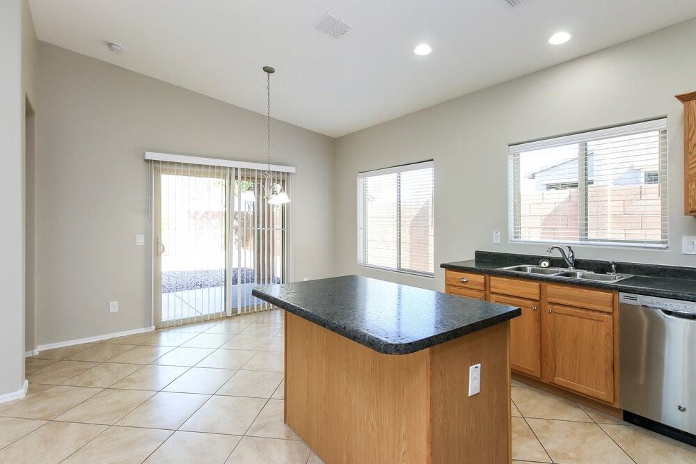 2694 E Hickory St - Photo 7 of 16