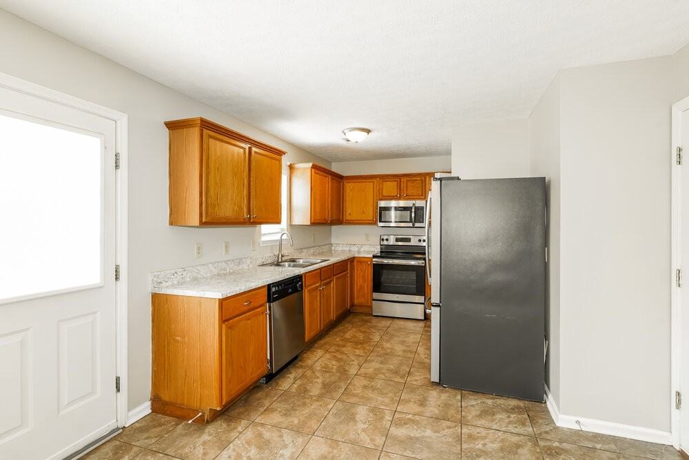 106 Bradford Cir - Photo 7 of 17