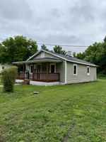 featured image of 717 Falls St