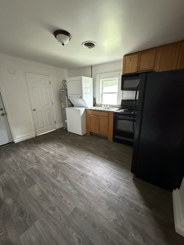 717 Falls St - Photo 6 of 10