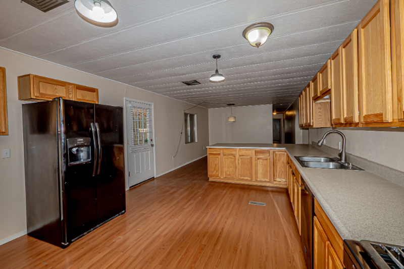 2096 S Nelson Dr - Photo 2 of 13