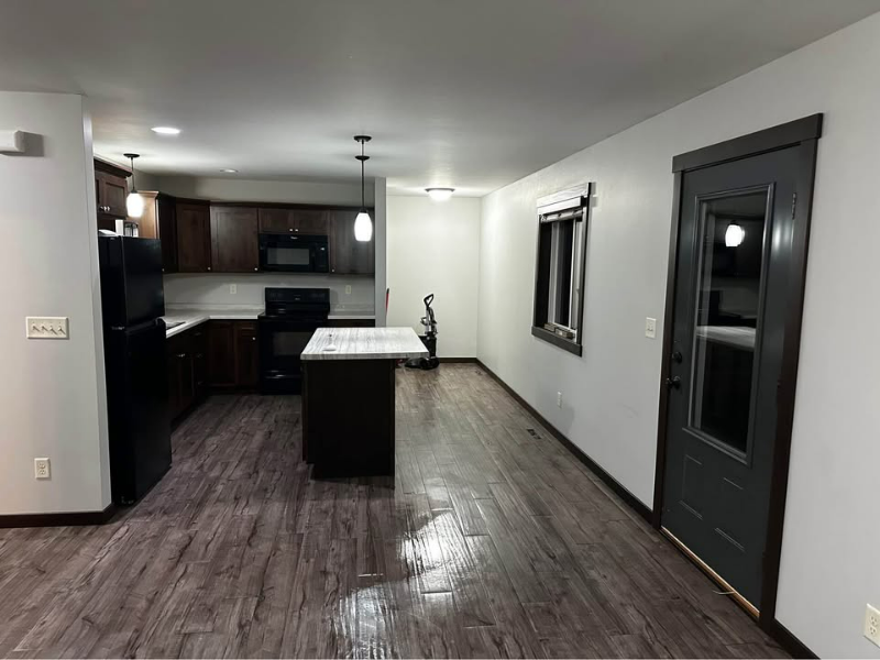 1042 E Madison St #B - Photo 2 of 14