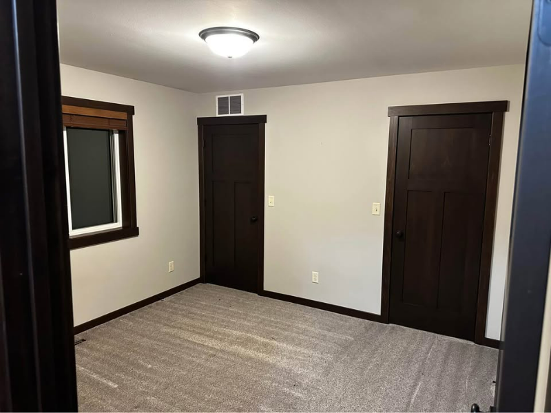 1042 E Madison St #B - Photo 5 of 14