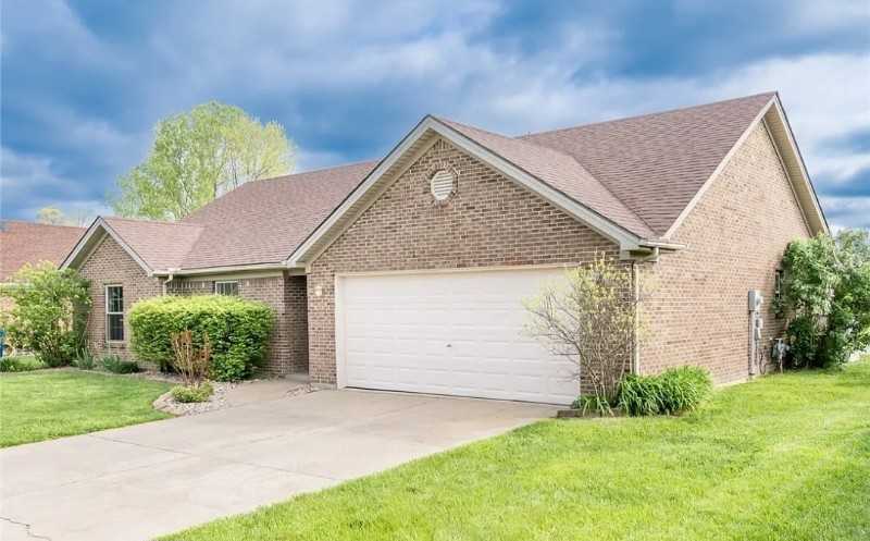 4105 Lakeside Dr - Photo 2 of 20