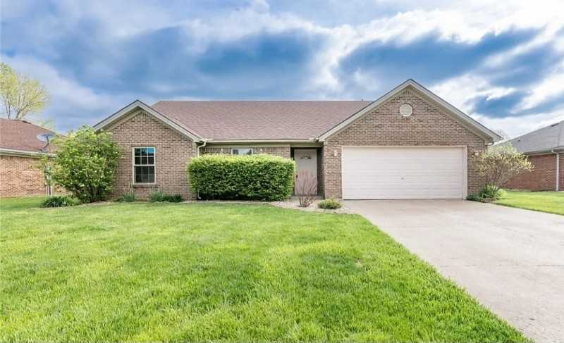 4105 Lakeside Dr - Photo 3 of 20