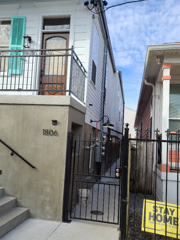 1806 7th St #A - Photo 2 of 13