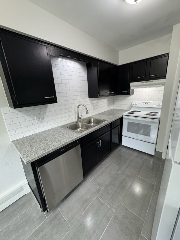 7902 Venus St - Photo 7 of 7