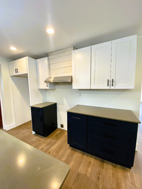 10888 State Park Rd - Photo 4 of 20