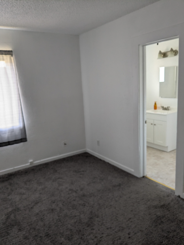 383 W Spruce Ave - Photo 3 of 10