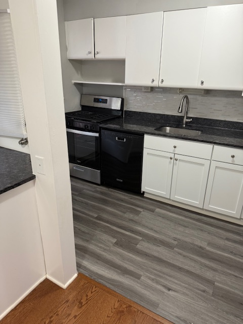 303 Endsleigh Ave - Photo 4 of 20