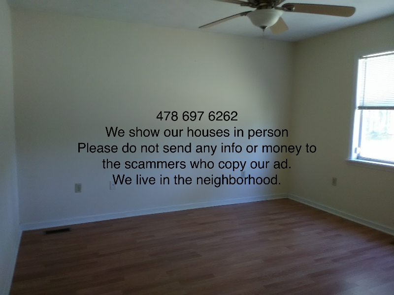 626 Windcrest Dr - Photo 4 of 17