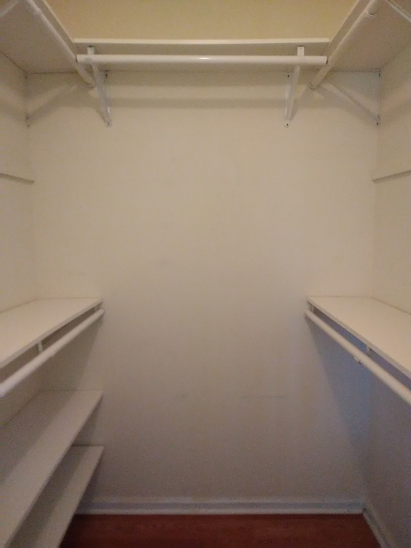 626 Windcrest Dr - Photo 5 of 17