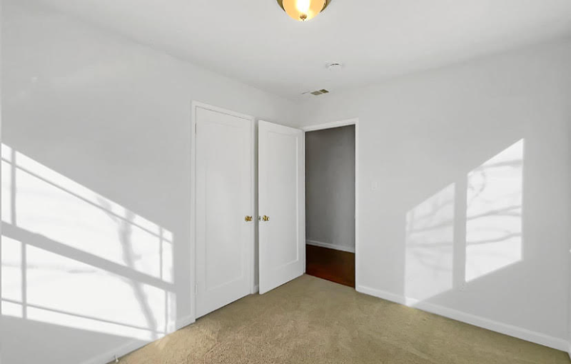 7330 25th Ave - Photo 2 of 7