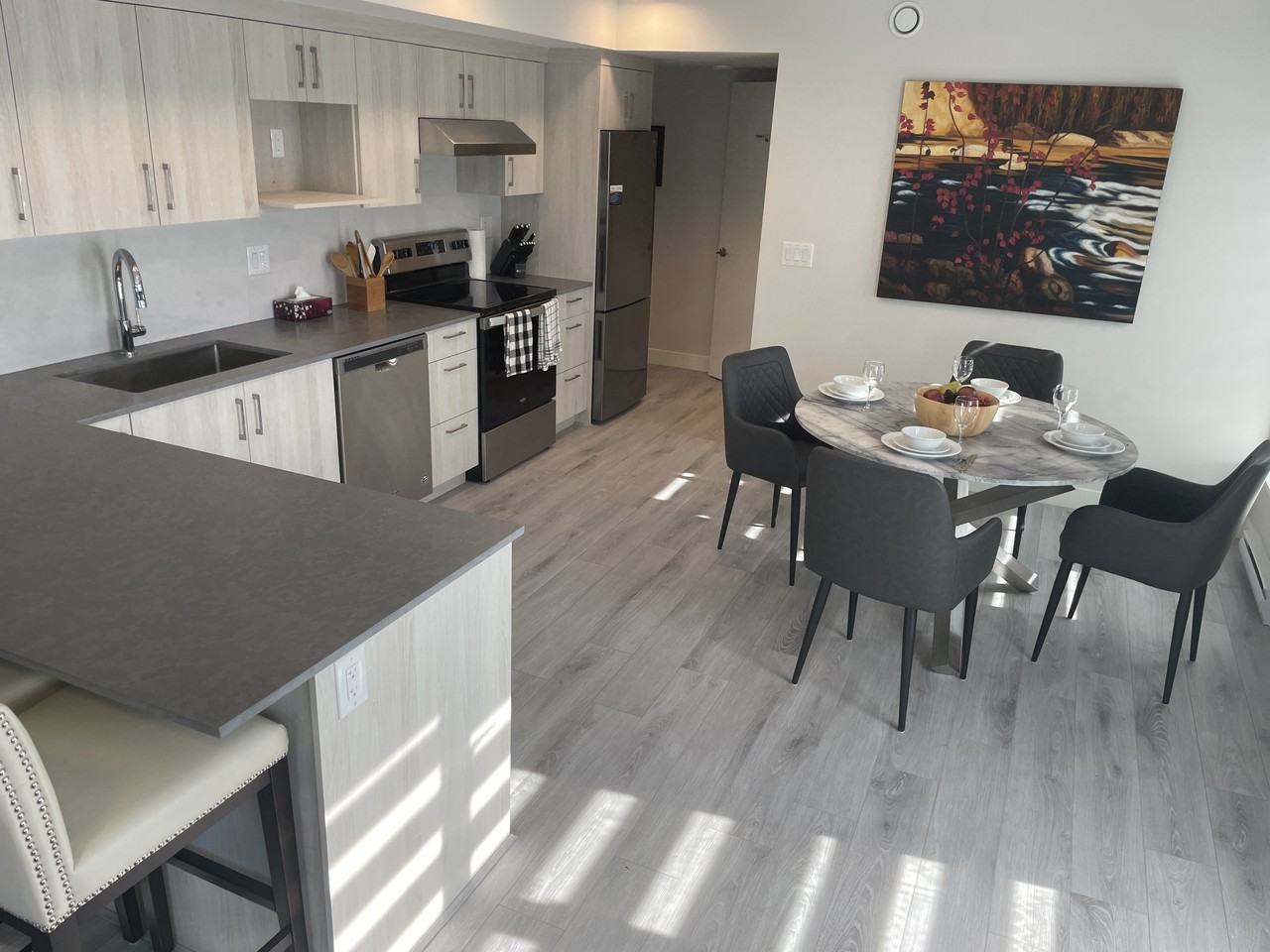 2402 Franklin Street - Photo 3 of 10