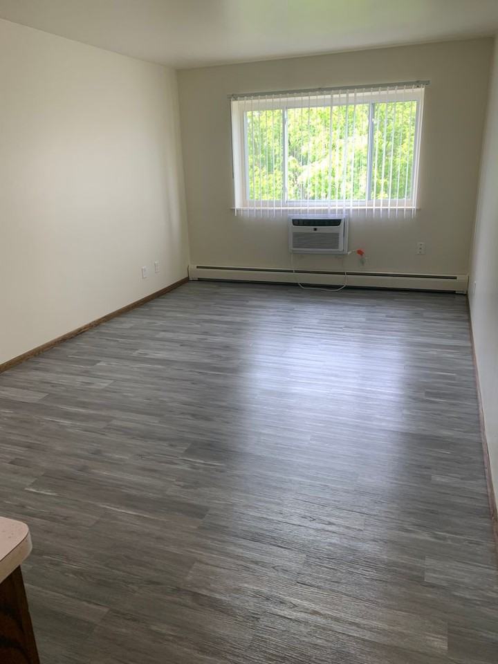 Sherry - Photo 3 of 50