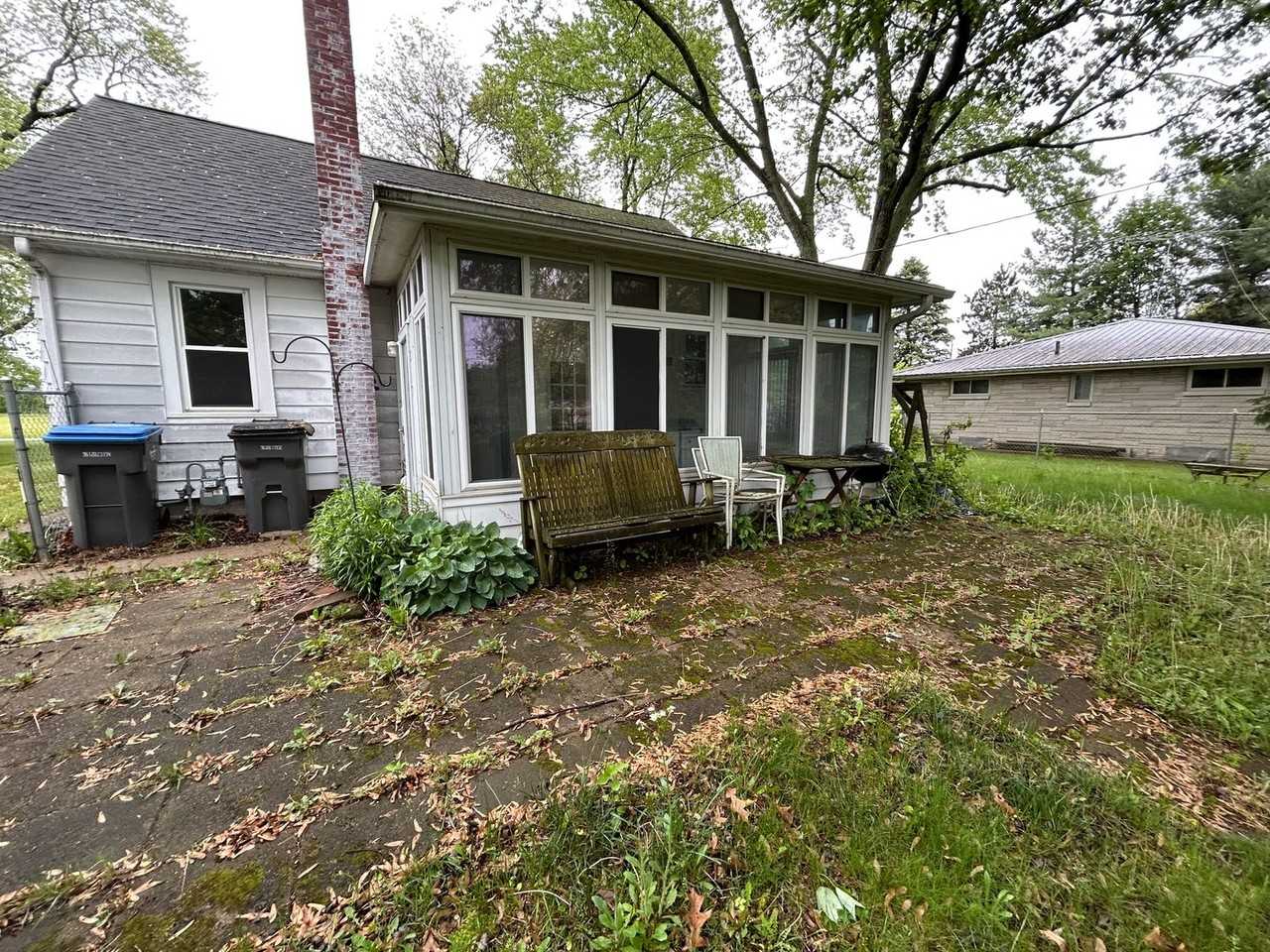 809 Zollinger Rd - Photo 2 of 6