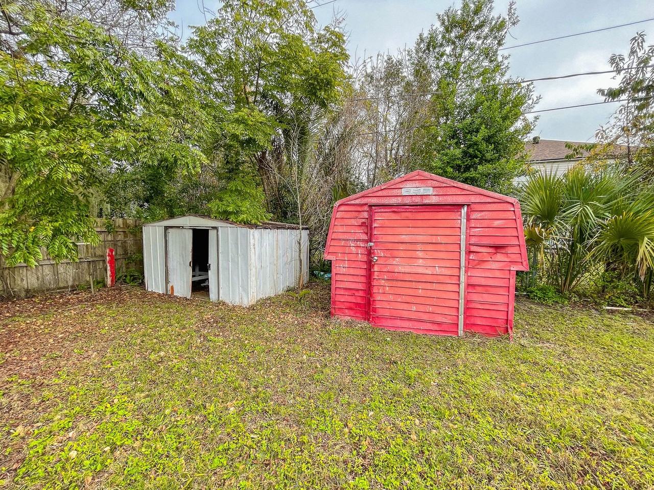 1073 Leeward Dr - Photo 7 of 42