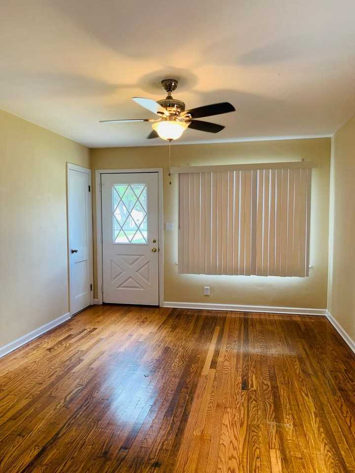 2807 26th Ave - Photo 2 of 20