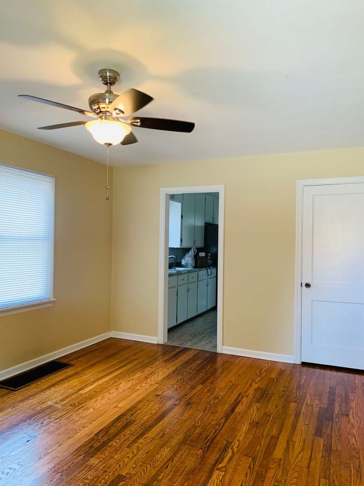 2807 26th Ave - Photo 3 of 20