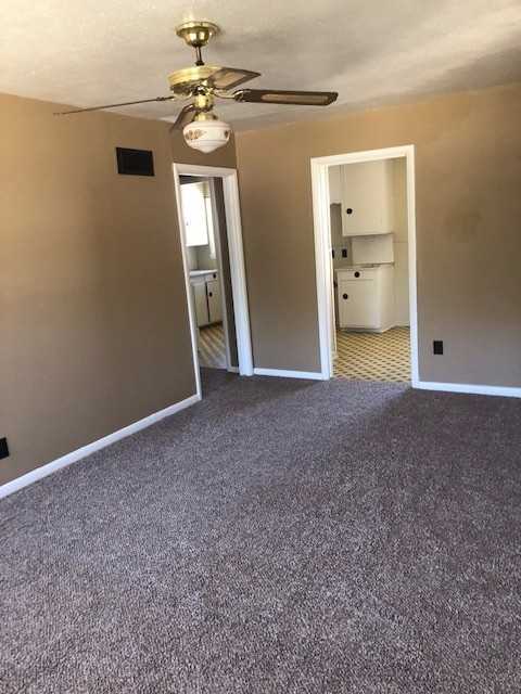1042 Fannin St - Photo 2 of 12