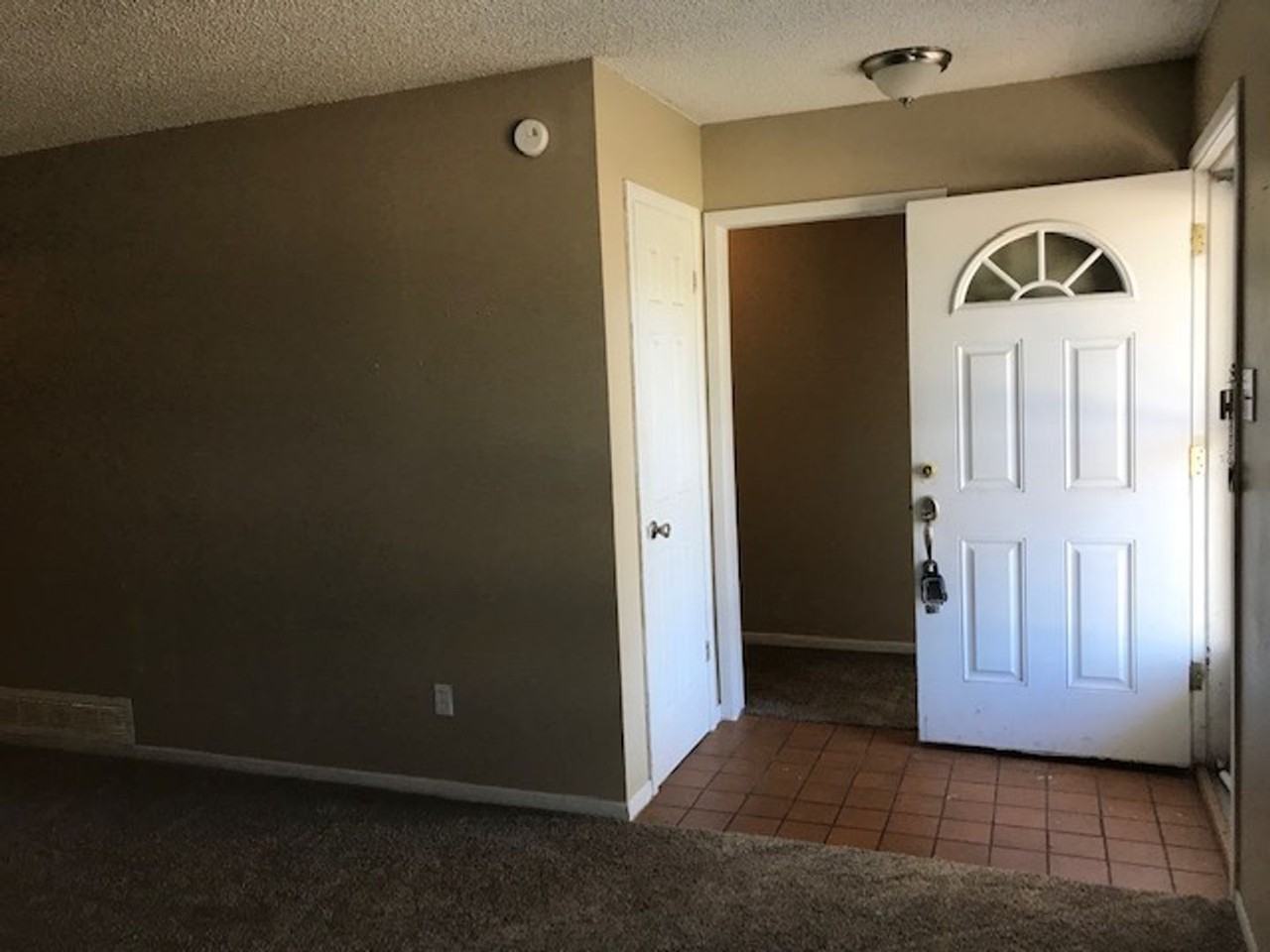 5234 Burbank Dr - Photo 2 of 18