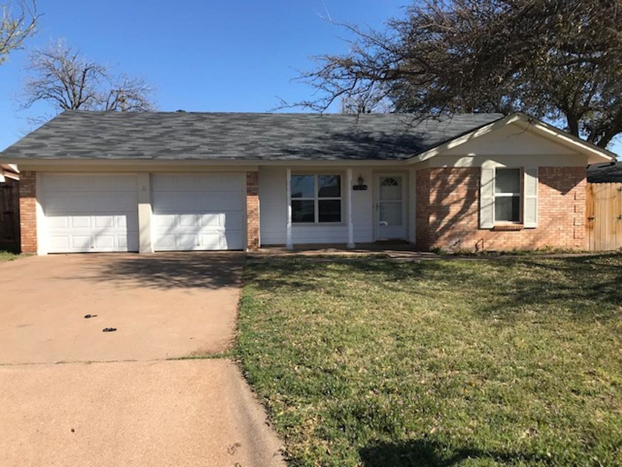 5234 Burbank Dr - Photo 6 of 18