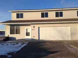 featured image of 2735 N Broadway