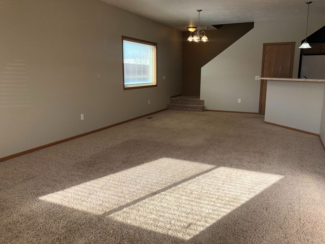 2735 N Broadway - Photo 2 of 24