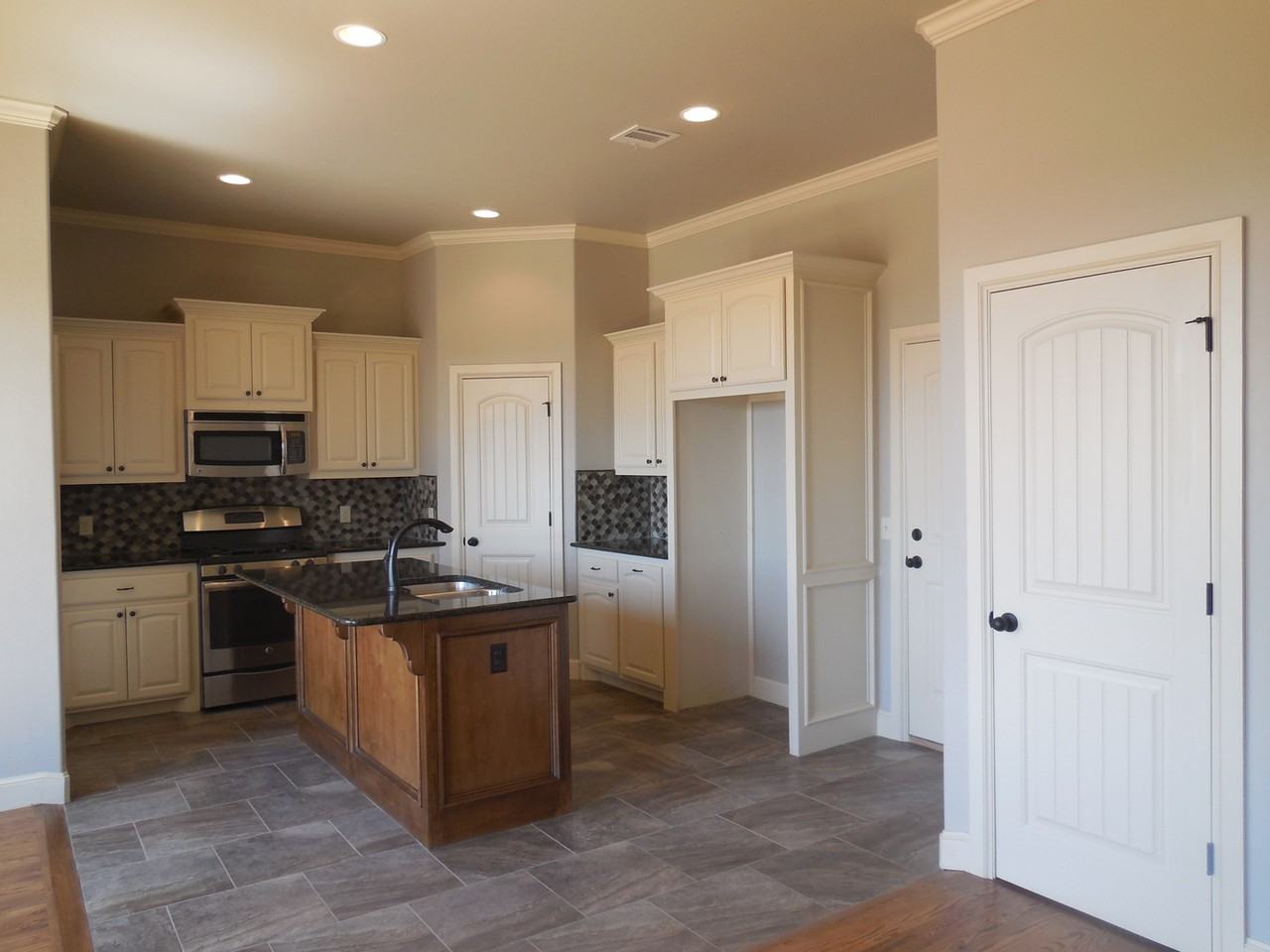 3316 Enclave Ln - Photo 6 of 23