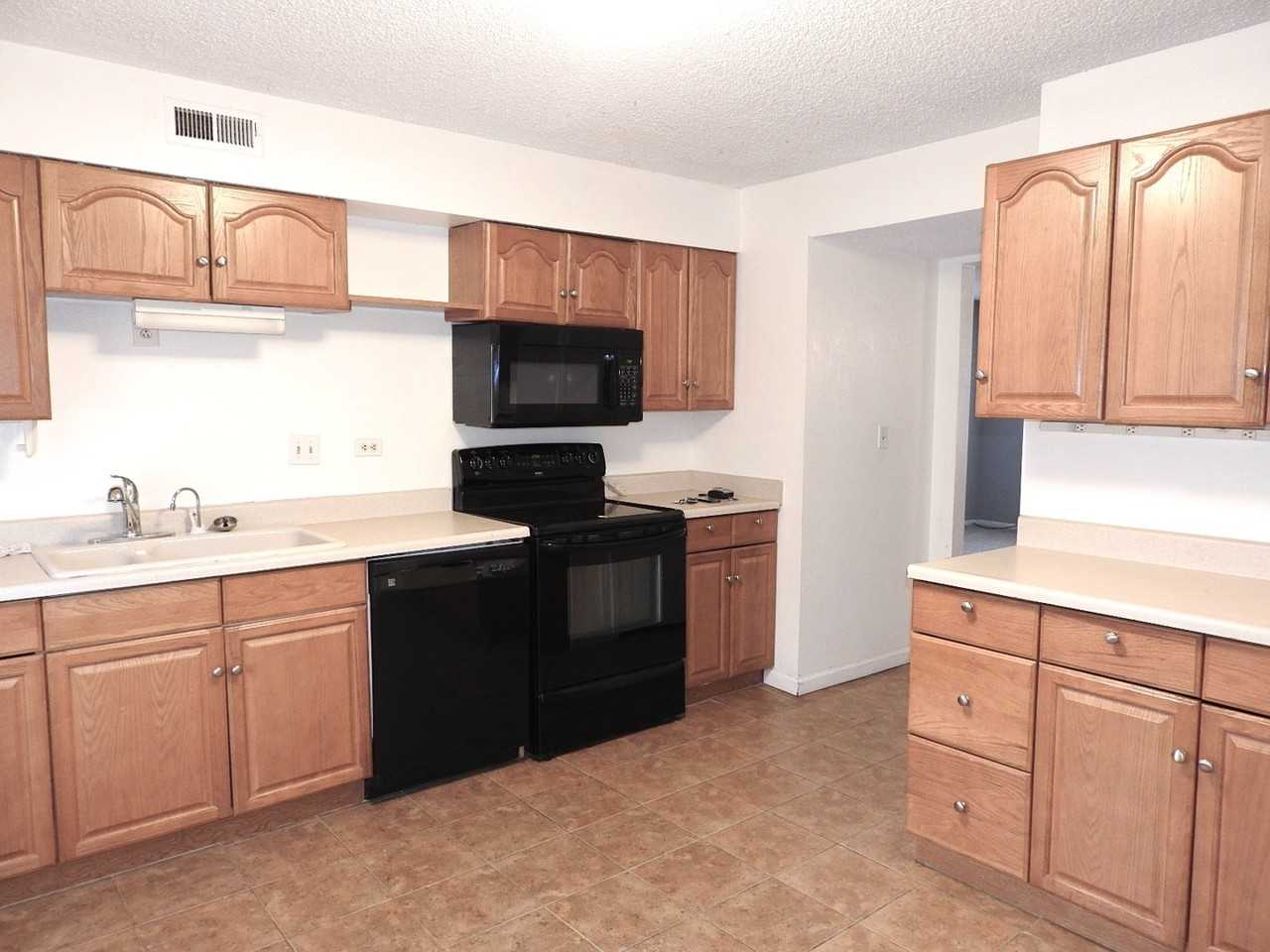 9370 E Girard Ave #9 - Photo 3 of 12