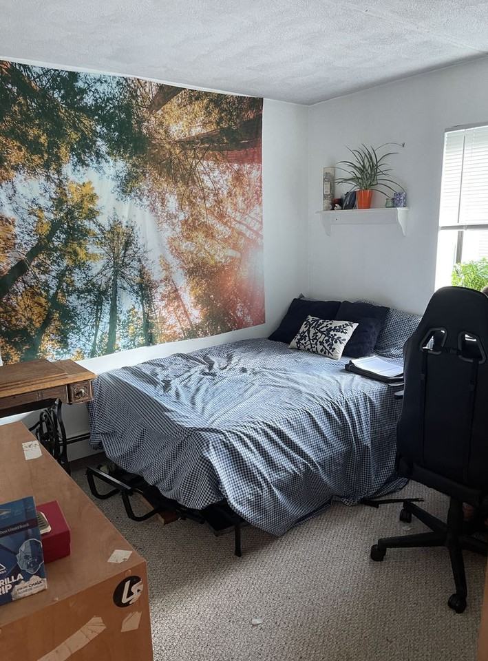 173 Adams St - Photo 4 of 15