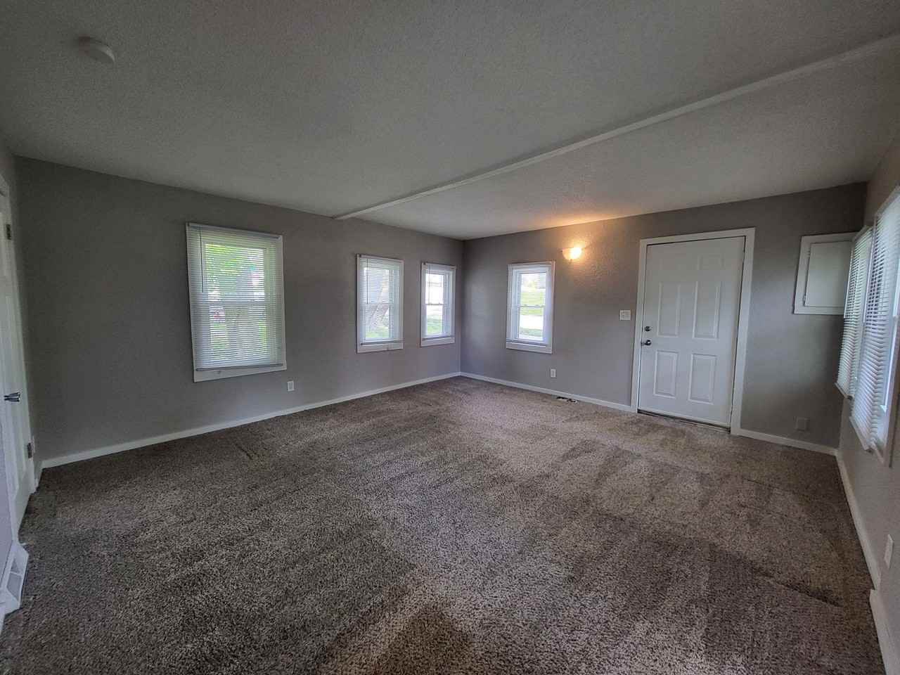 3840 15th St - Photo 2 of 21