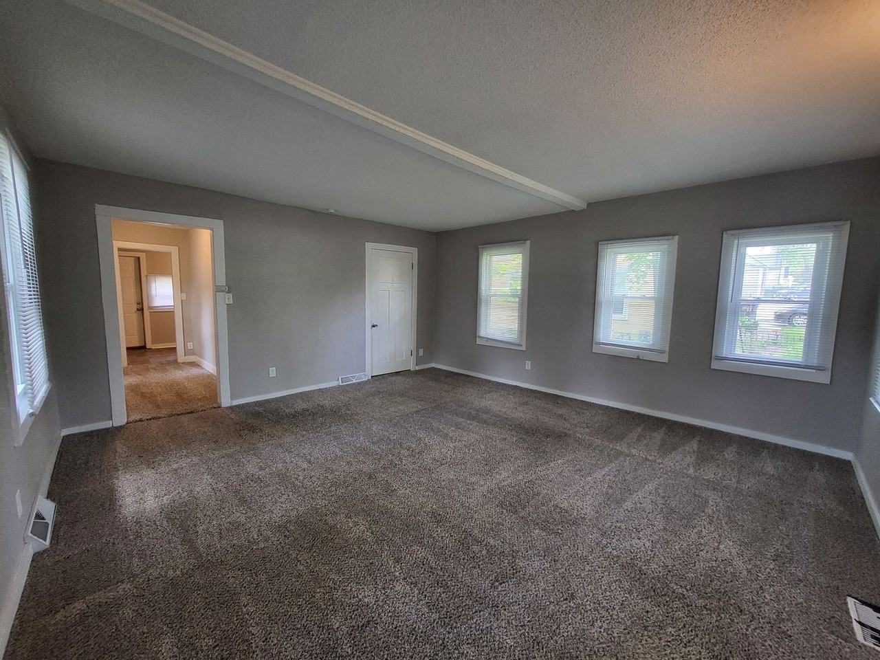 3840 15th St - Photo 4 of 21