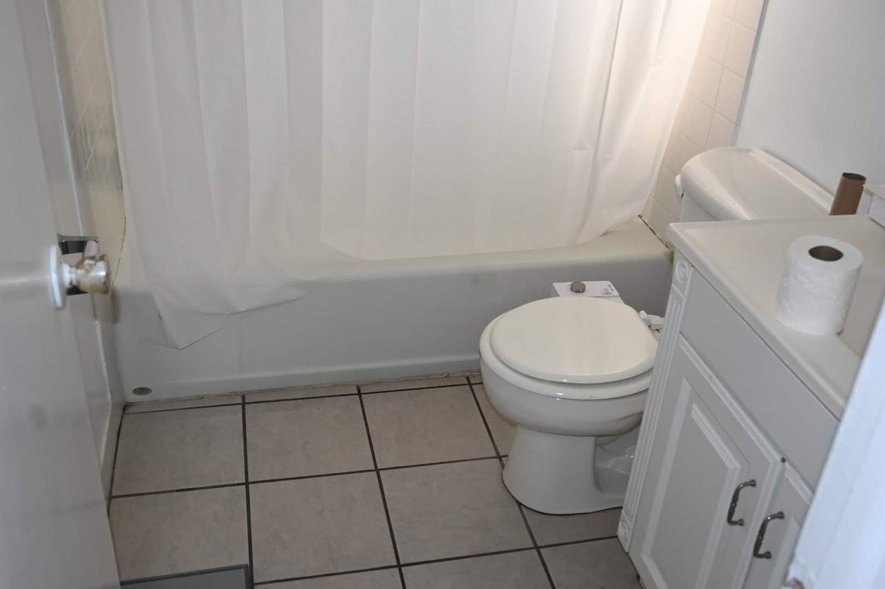 Oak Street 1113 - Photo 5 of 18