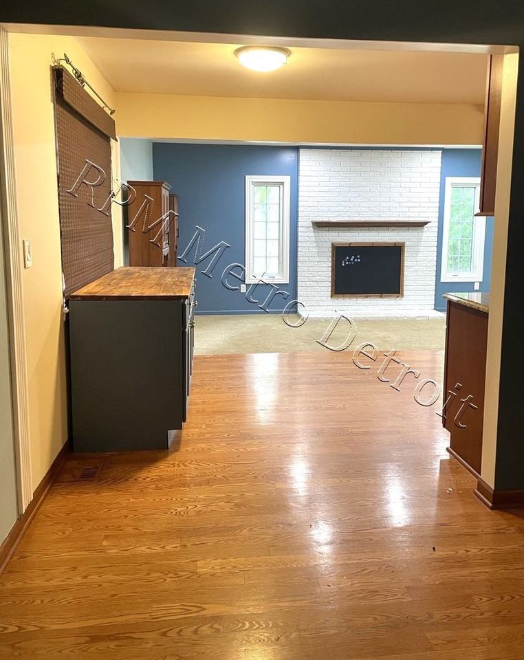 186 Randall Dr - Photo 7 of 32