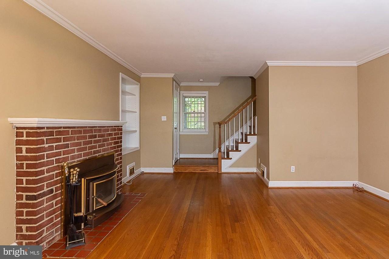 800 S Highland St - Photo 3 of 40