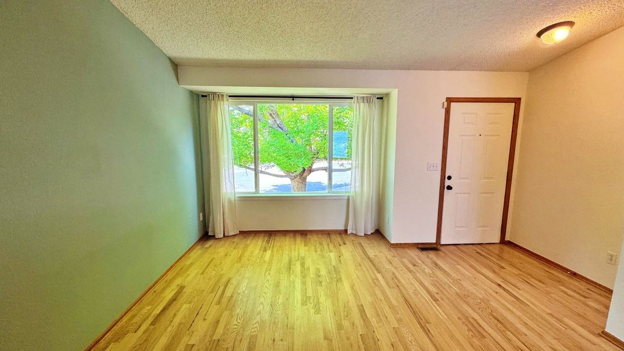 5770 W 115th Ct - Photo 3 of 30
