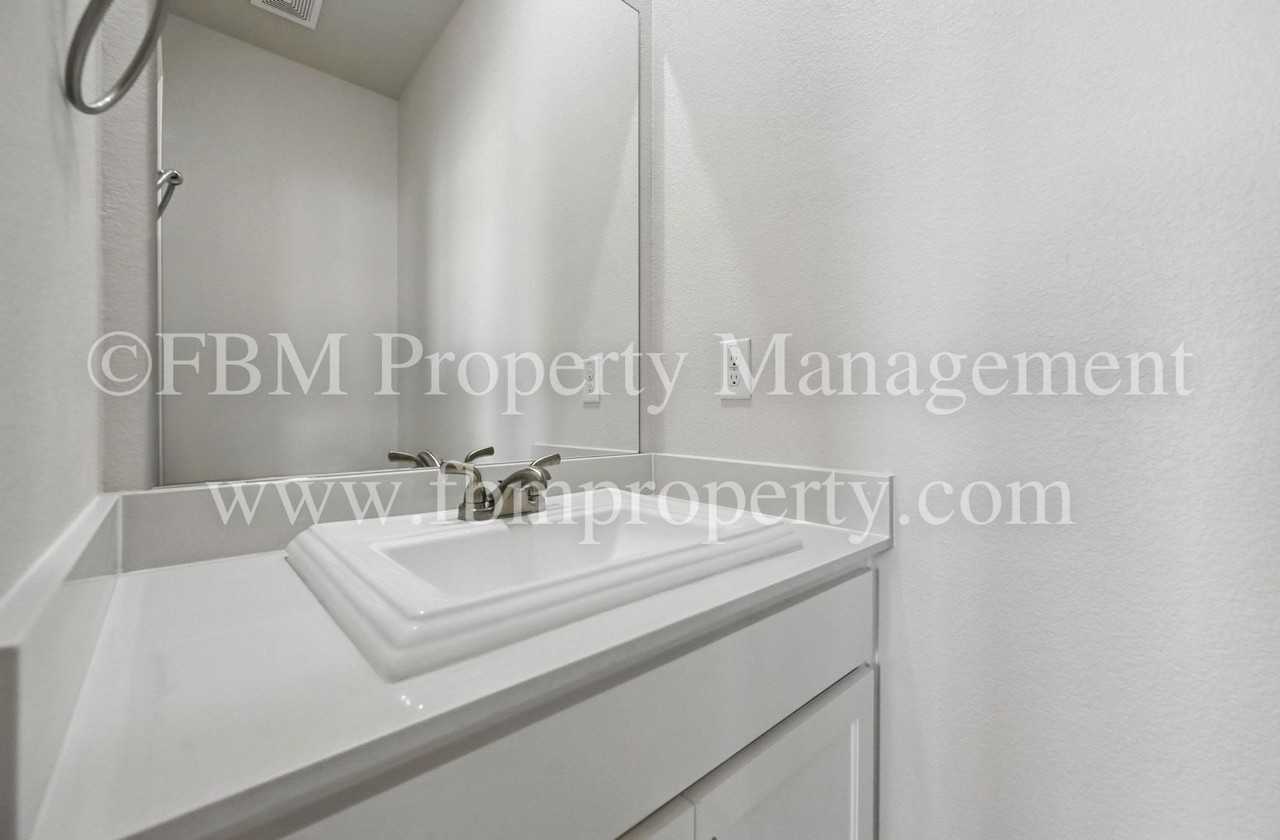 2069 Luna Dr - Photo 4 of 50