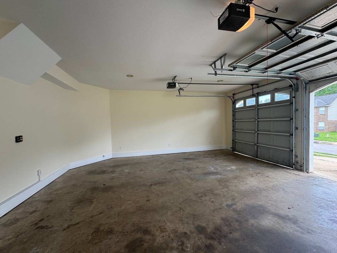 314 Hayat Loop - Photo 2 of 24
