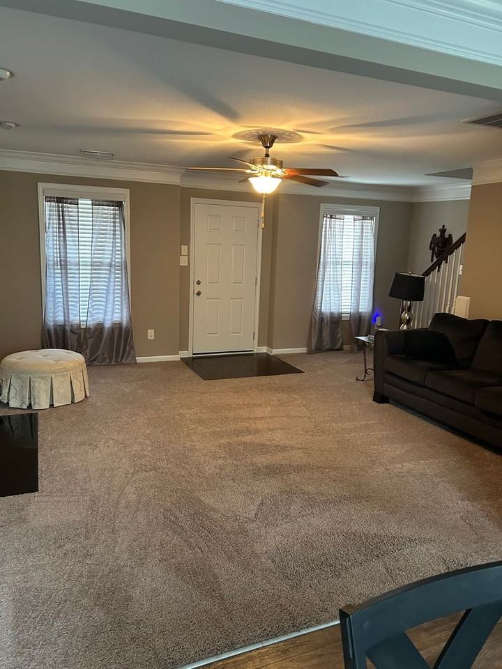 8135 Cambridge Reserve Dr - Photo 2 of 7