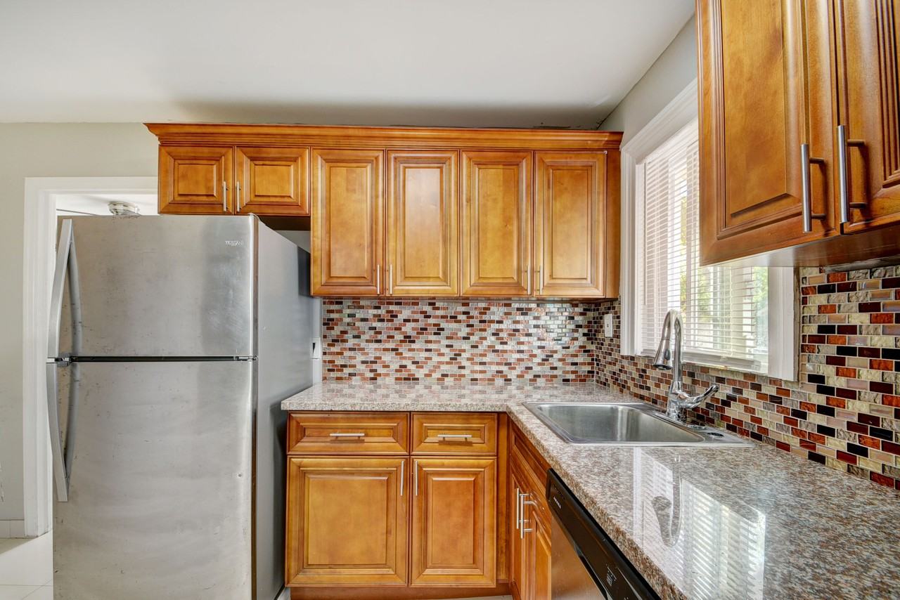 325 N L St - Photo 5 of 11