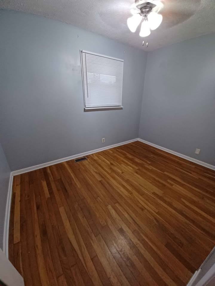 1247 Evelyn St #NA - Photo 3 of 9