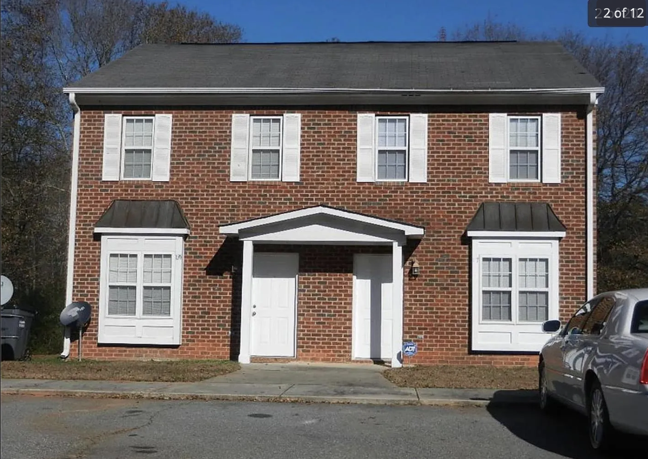 142 Picasso Dr #142 - Photo 2 of 12