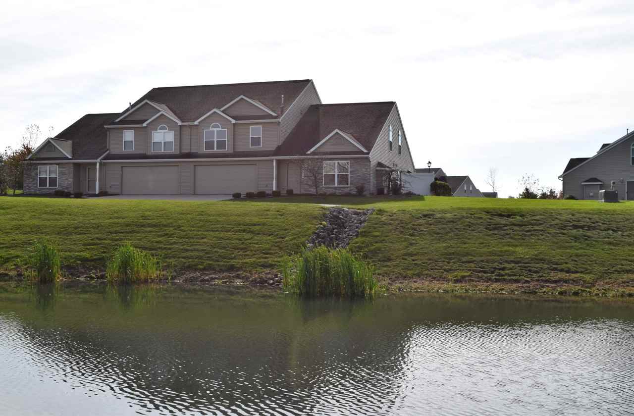 10039 Oak Trail Rd - Photo 4 of 23