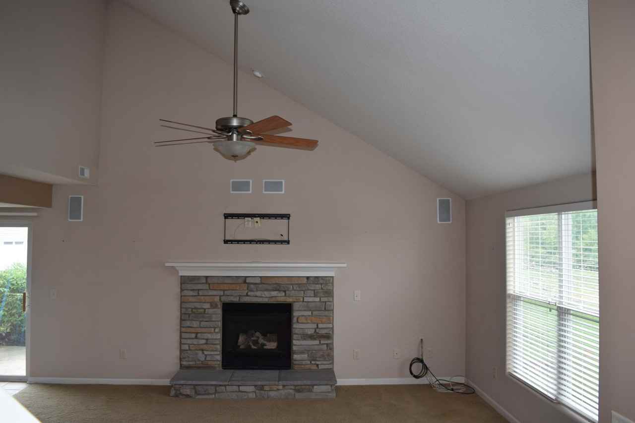 10039 Oak Trail Rd - Photo 5 of 23