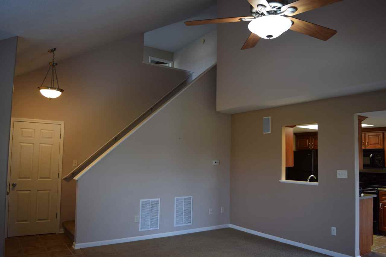 10039 Oak Trail Rd - Photo 7 of 23