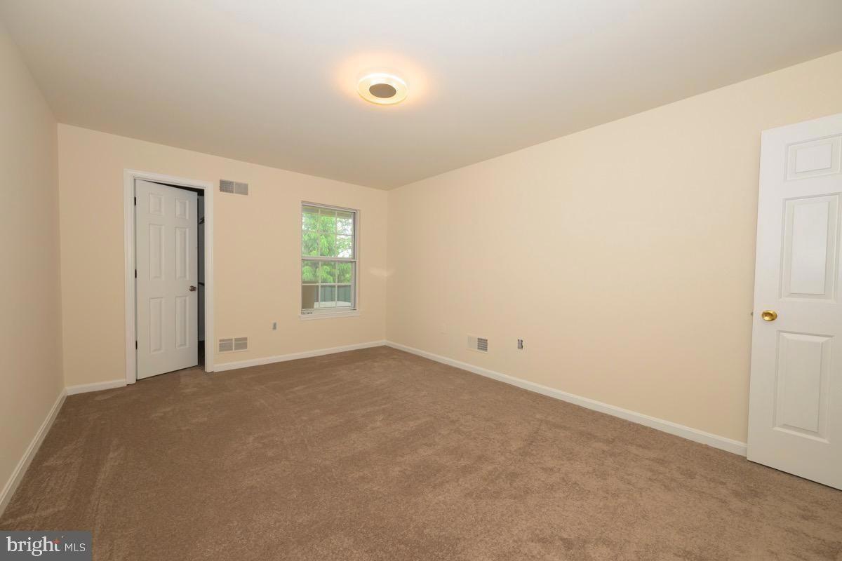 208 Kelly Ct #208 - Photo 3 of 24