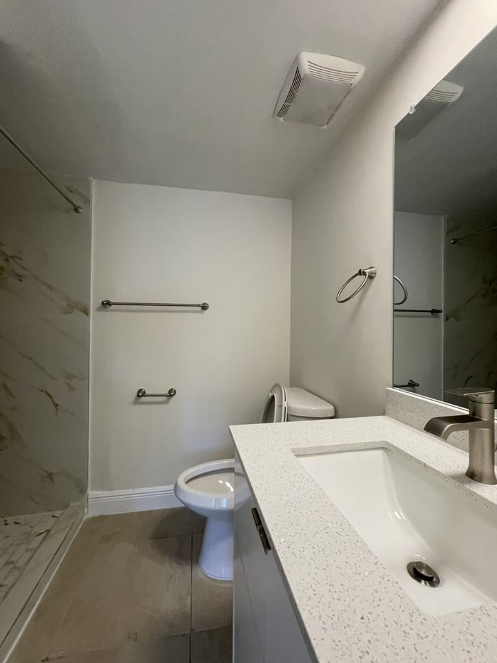 601 Southwest 2nd Avenue #2 - Photo 6 of 16